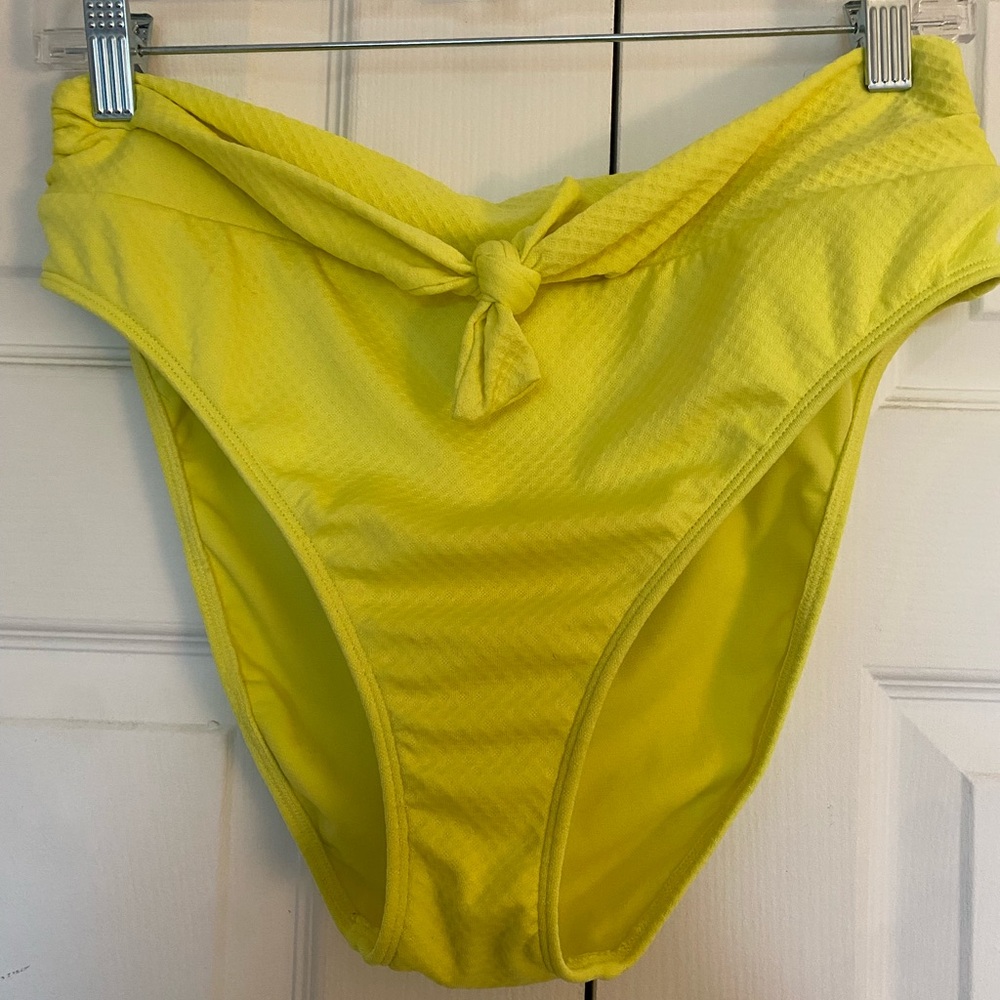 Never worn bikini high waisted bottom